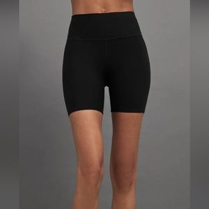 Carbon38 Biker Short 6” in Black | Size Small